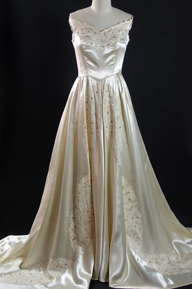 Vintage 1940s Beaded Wedding Gown